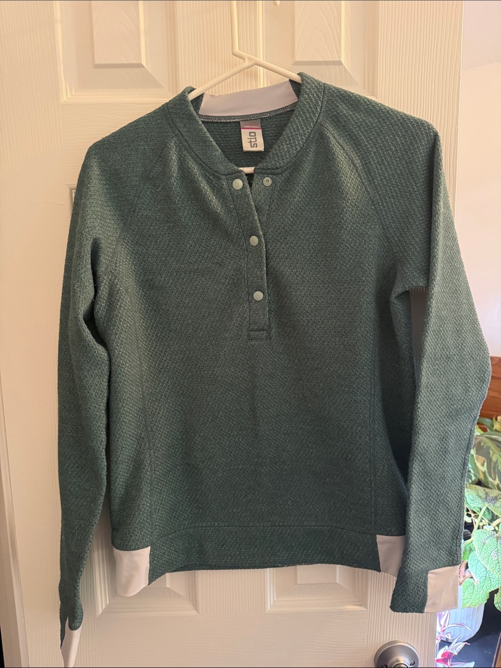 Super soft Stio Henley top